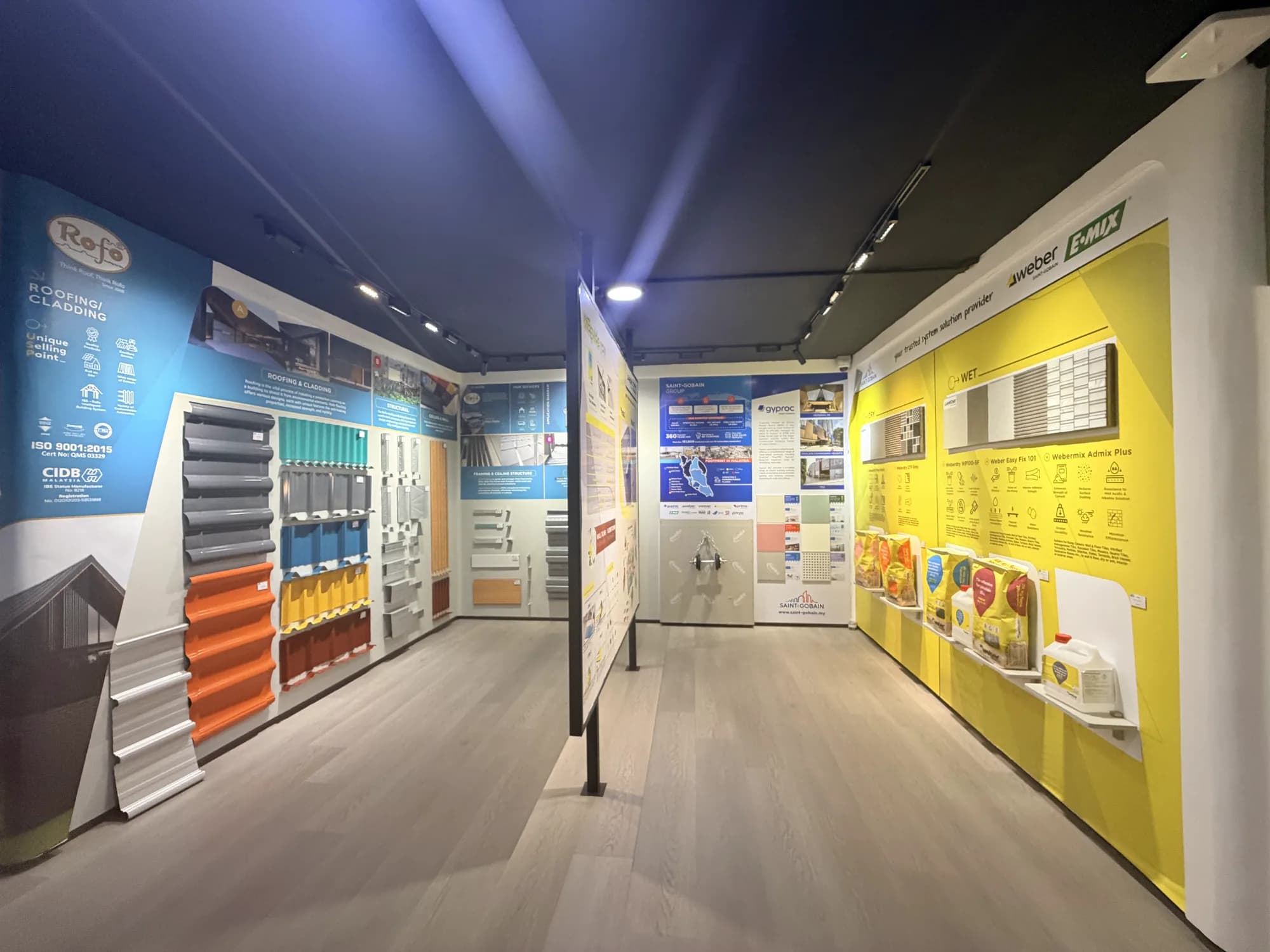 MissReno showroom interior — renovation material displays (10)